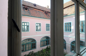 zamek_nadvori
