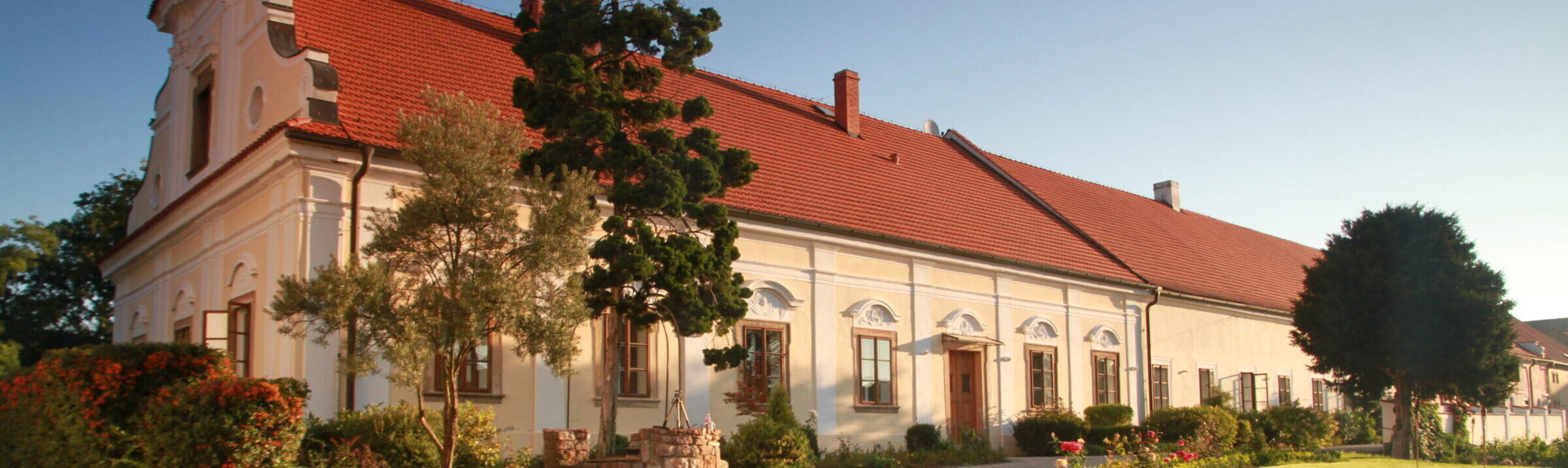 Zámek Liteň